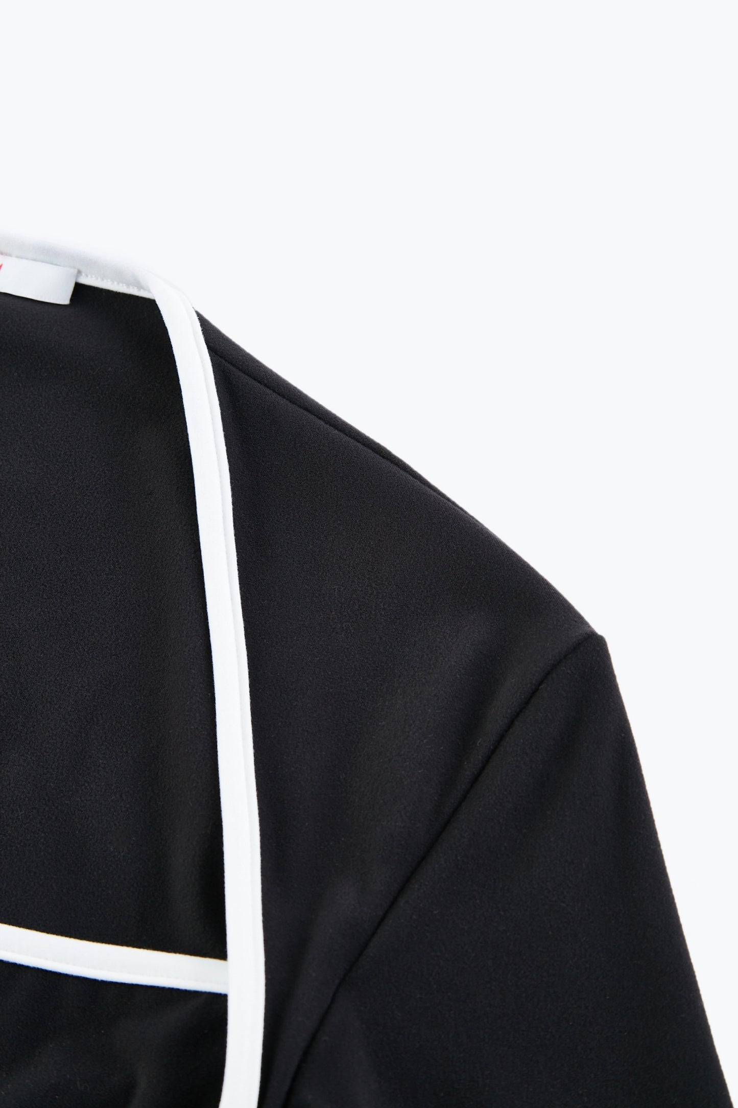 Neo Quuen Long Sleeve Top