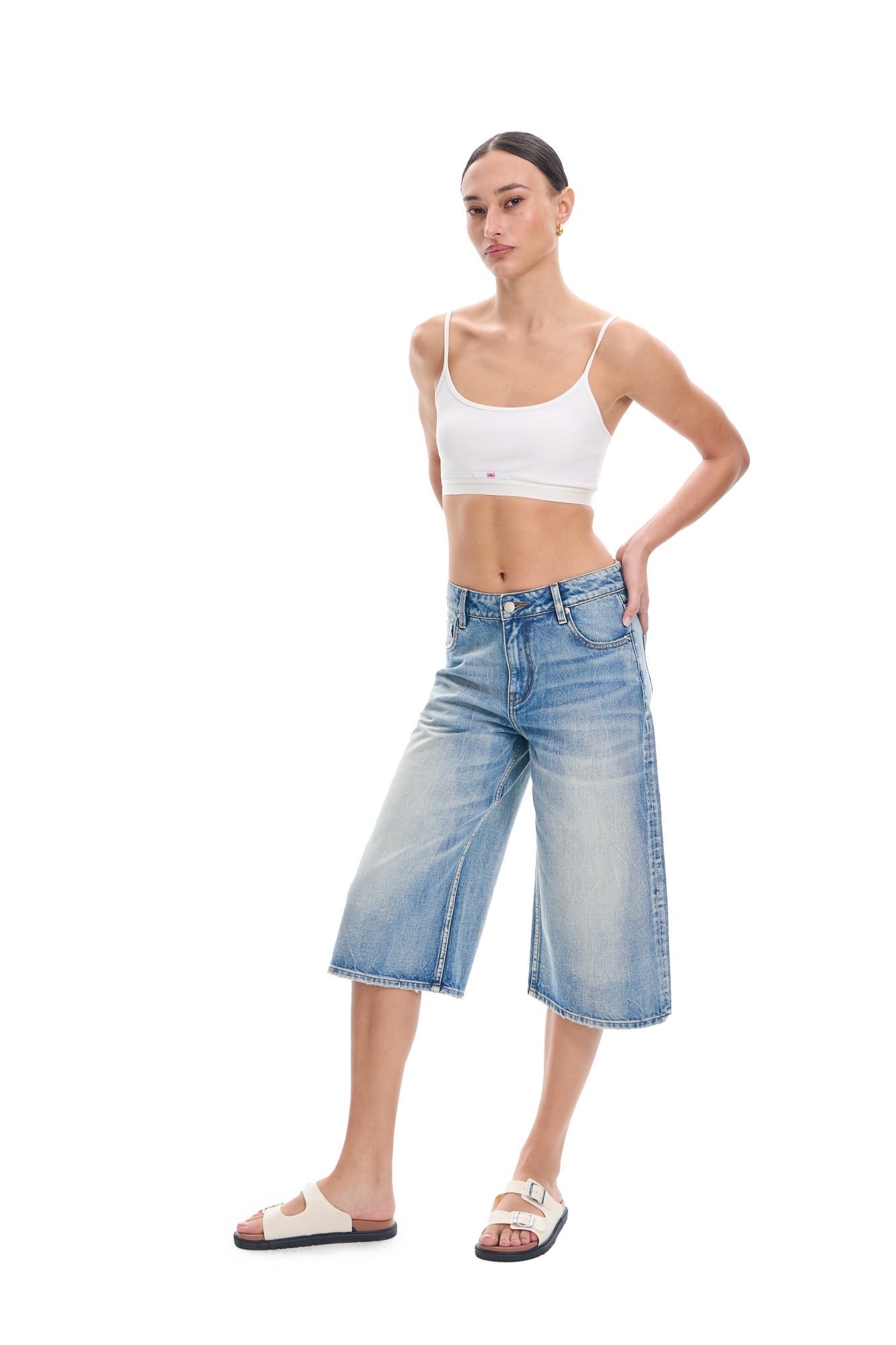 Wide Leg Cropped Jeans